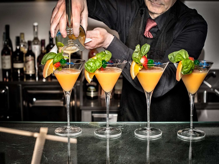 Modern Mixologist and Bartending Services In Delhi NCR